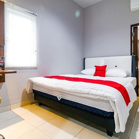Reddoorz Near Kebon Jeruk Jakarta Kültér fotó