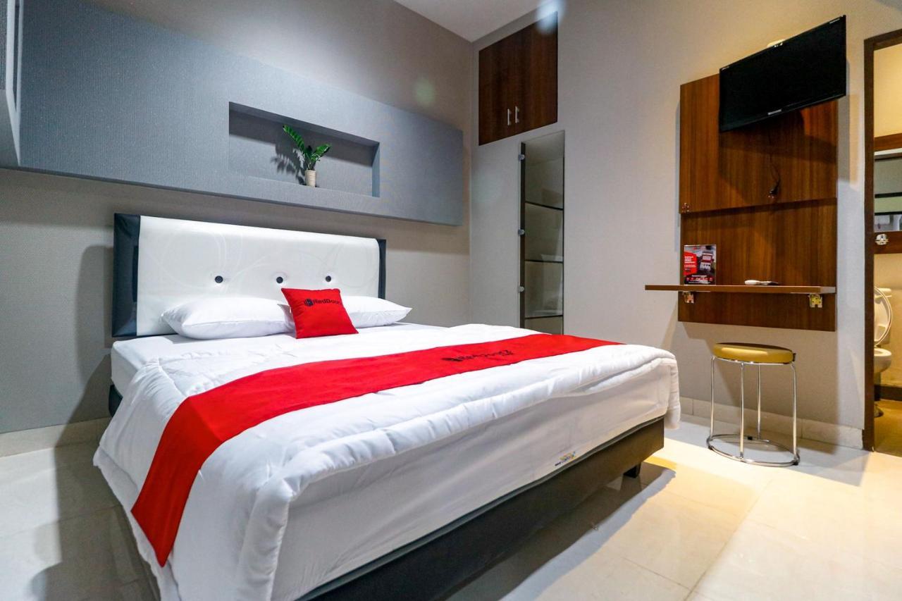 Reddoorz Near Kebon Jeruk Jakarta Kültér fotó
