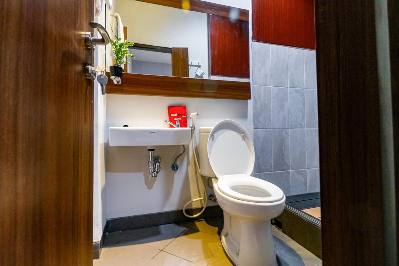 Reddoorz Near Kebon Jeruk Jakarta Kültér fotó